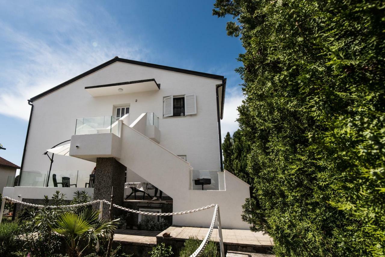 Cornus Vallis Apartment Krk Town Exterior photo
